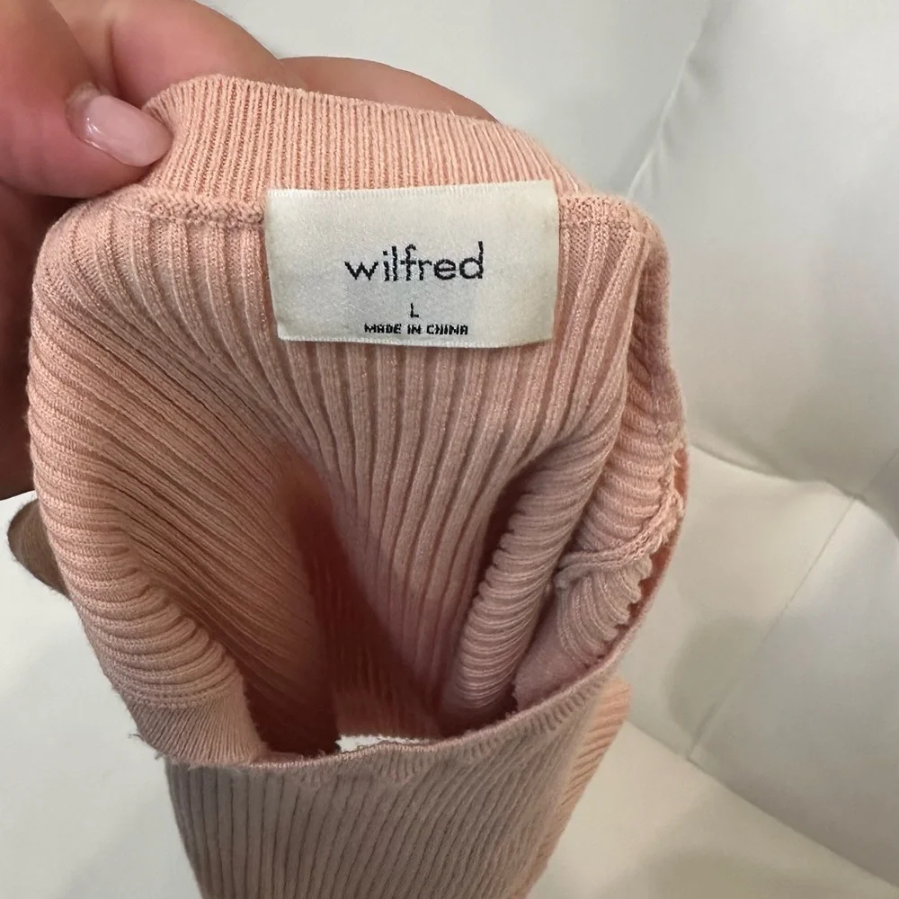 Wilfred light pink top size large - Picture 2 of 3